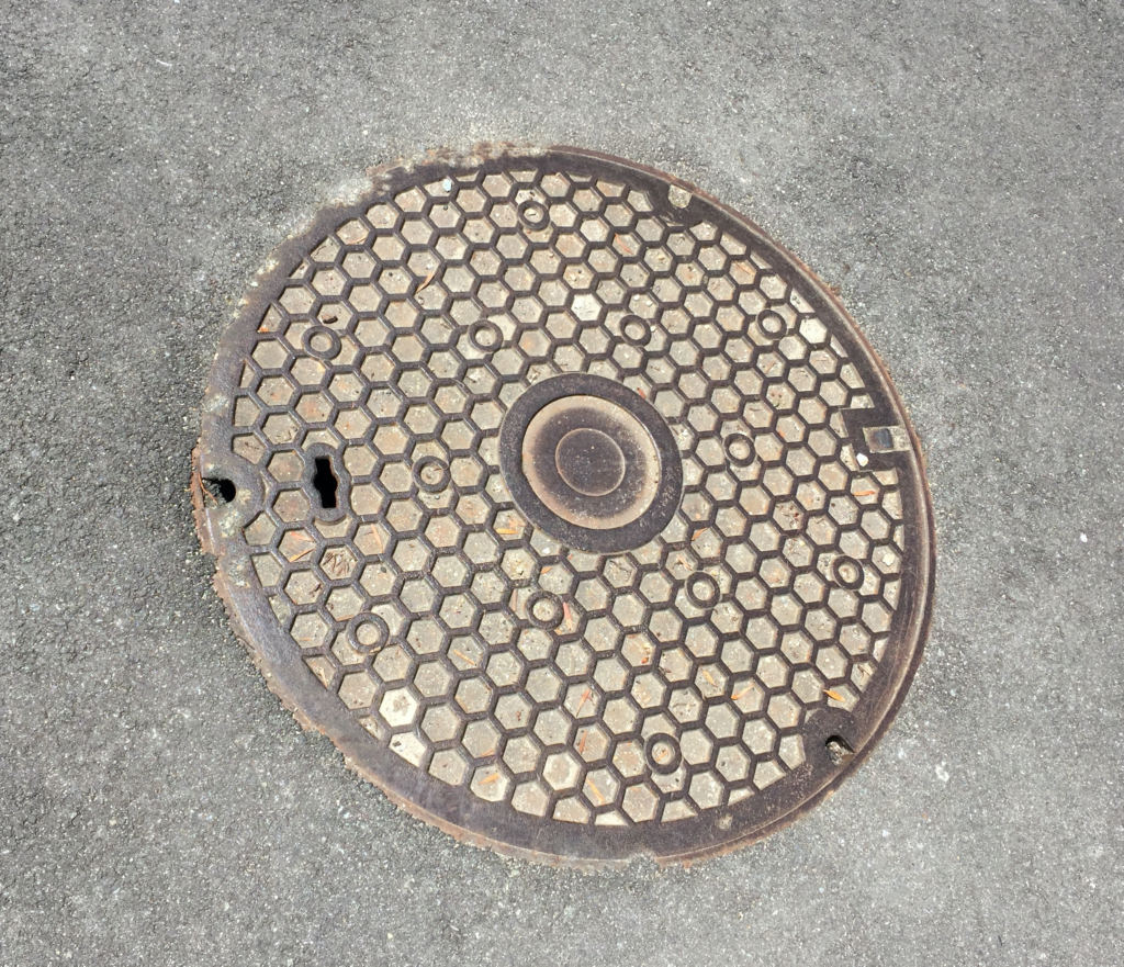 manhole cover glenoid